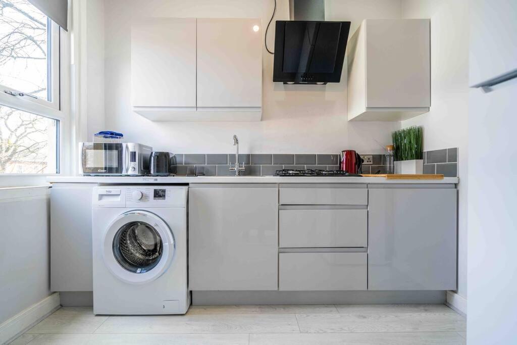 버밍엄 Modern Flat In Moseley With Free Parking 아파트 외부 사진